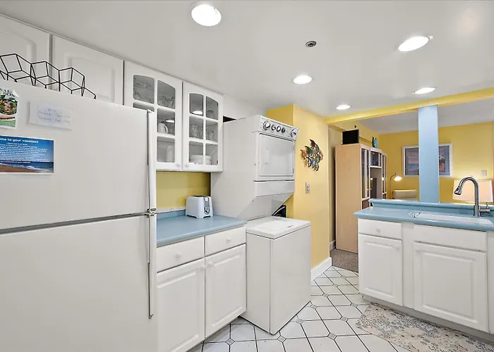 Ocean & Bay View 3 Bed In Capri With Indoor Pool!