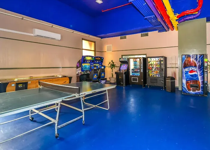 Ocean & Bay View 3 Bed In Capri With Indoor Pool! * Ocean Stadt
